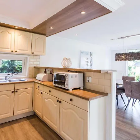 Holiday home Comfortable With Dishwasher, On De Veluwe Ede
